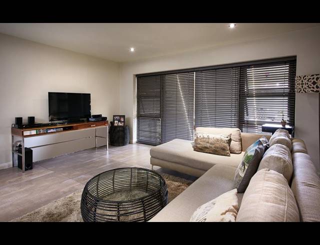 2 BEDROOM PROPERTY TO RENT IN SANDOWN